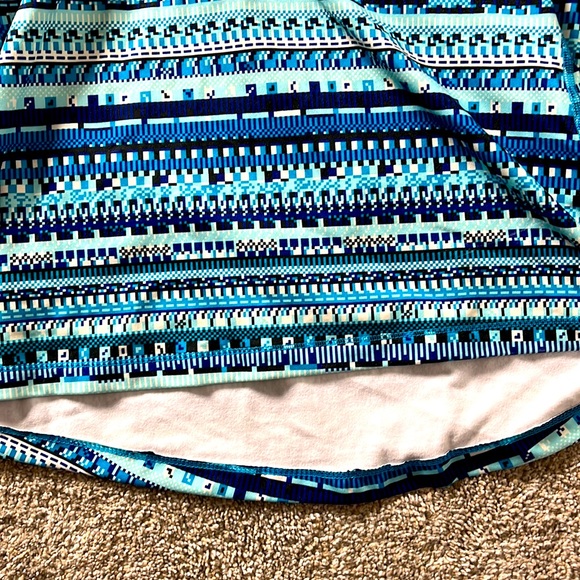 Nike women’s running long sleeve - Picture 3 of 4